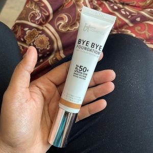 IT Cosmetics Bye Bye Foundation SPF 50+ in Tan